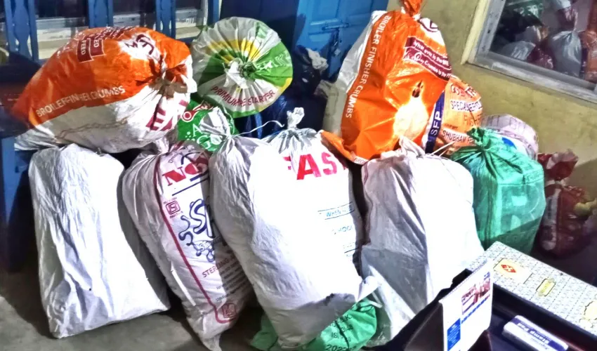 कैलालीमा भन्सार छली ल्याइएका ७५ हजारका सामान बरामद