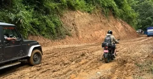 अविरल वर्षाले देशभरका राजमार्ग प्रभावित, दर्जनौँ सडकखण्ड अवरुद्ध