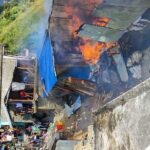 बझाङमा आगलागी हुँदा पाँच पसल जलेर नष्ट