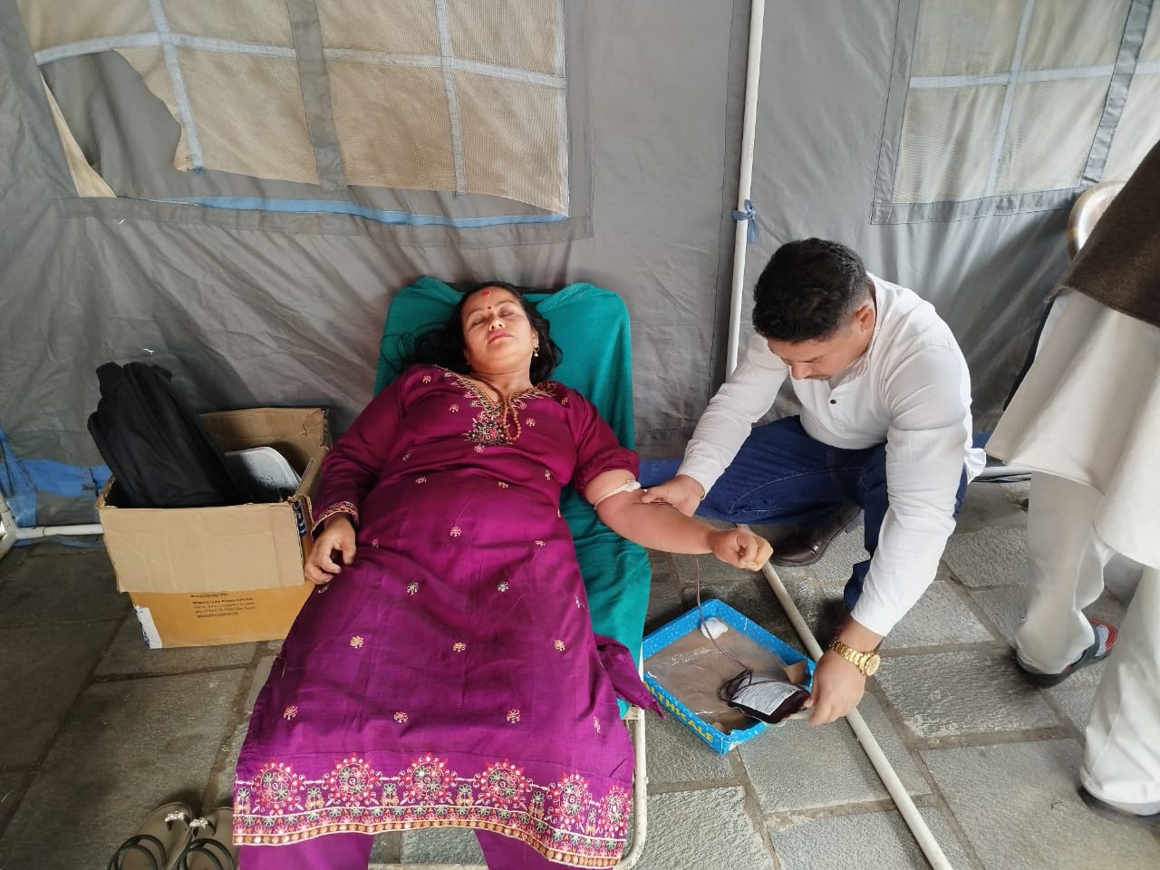पत्रकार महासंघ शाखा दैलेखद्वारा रक्तदान तथा स्वास्थ्य शिविर सञ्चालन
