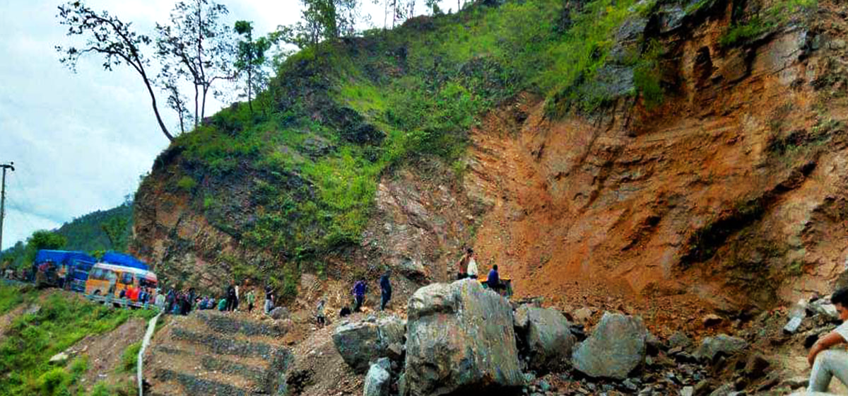 कर्णाली राजमार्गमा सास्ती: ठूला सवारीसाधनलाई रोक
