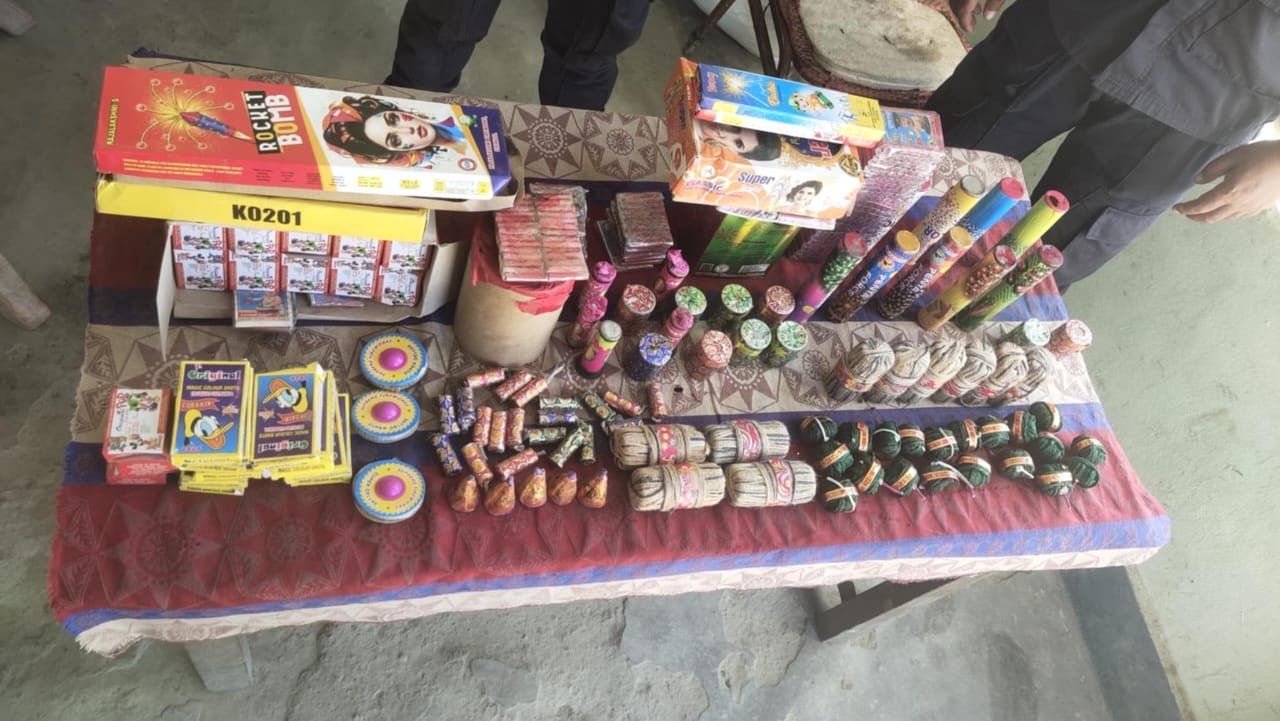 सुर्खेतकाे भेरीगंगामा पटका र चिनी सहितको सामान बरामद