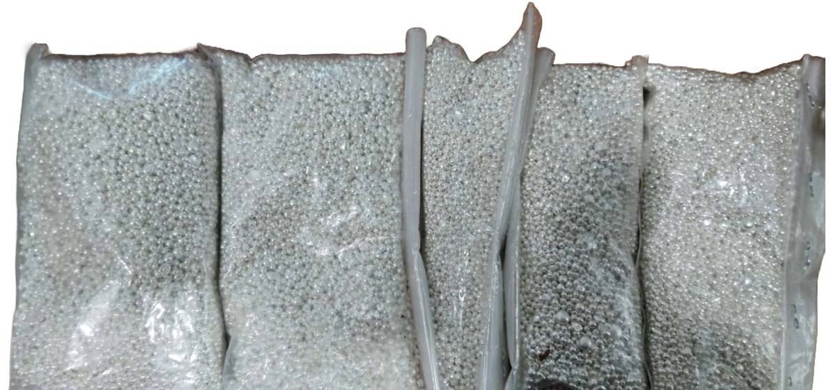 नागढुङ्गाबाट १२ लाखभन्दा बढी मूल्यको चाँदीसहित किशोर पक्राउ