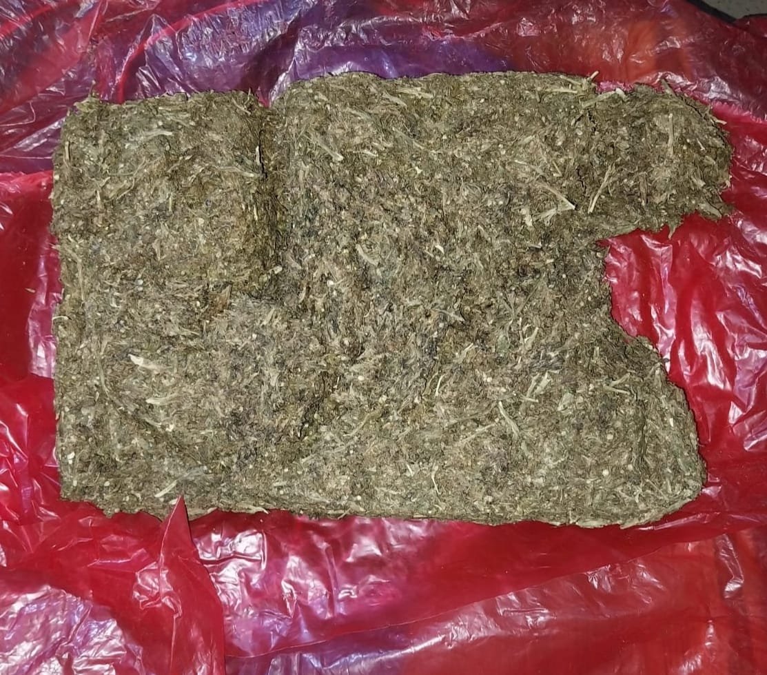 कार चालकसहित एक सय ६० किलो गाँजा बरामद