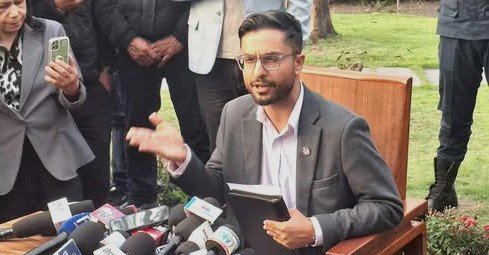 सुकुम्वासी बस्ती हटाउने विषयमा कुनै निर्णय नभएको मन्त्री पोखरेलको स्पष्टोक्ति