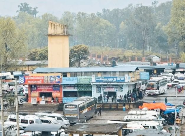 सहमतिपछि सुर्खेत बसपार्कबाट सार्वजनिक सवारी पुनः सञ्चालन
