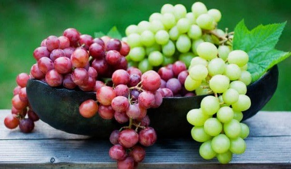 विषादी हालेको अङ्गुर खाइरहनु भएको त छैन ? यसरी सफा गर्नुस्